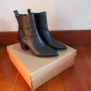 Lucky Brand Black Leather Ankle Booties